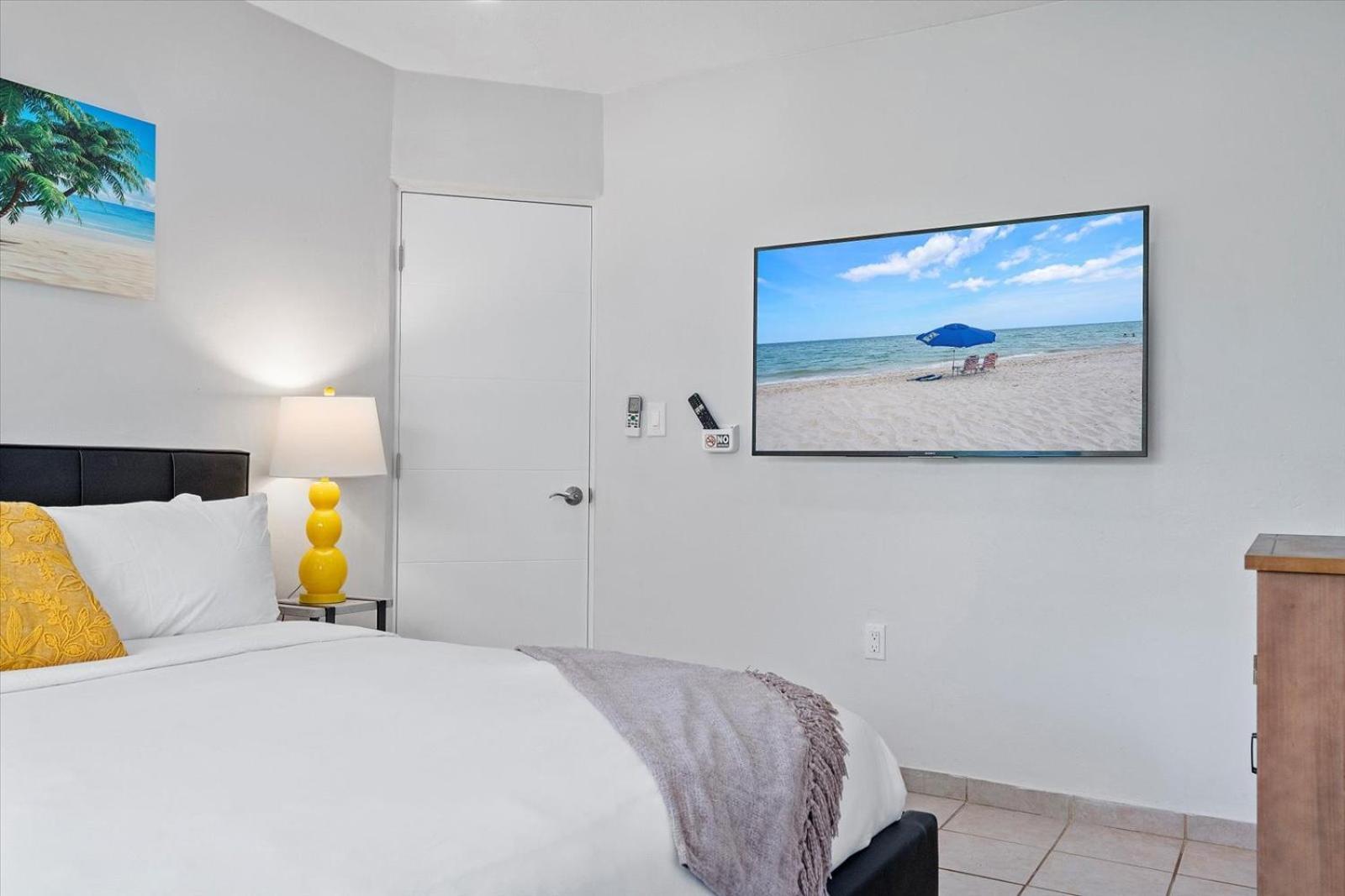 Apartamento Walnut By The Sea Hollywood Habitación foto